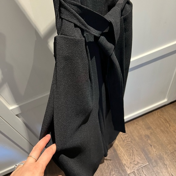 Club Monaco: V-neck Sleeveless jumpsuit - Picture 4 of 5